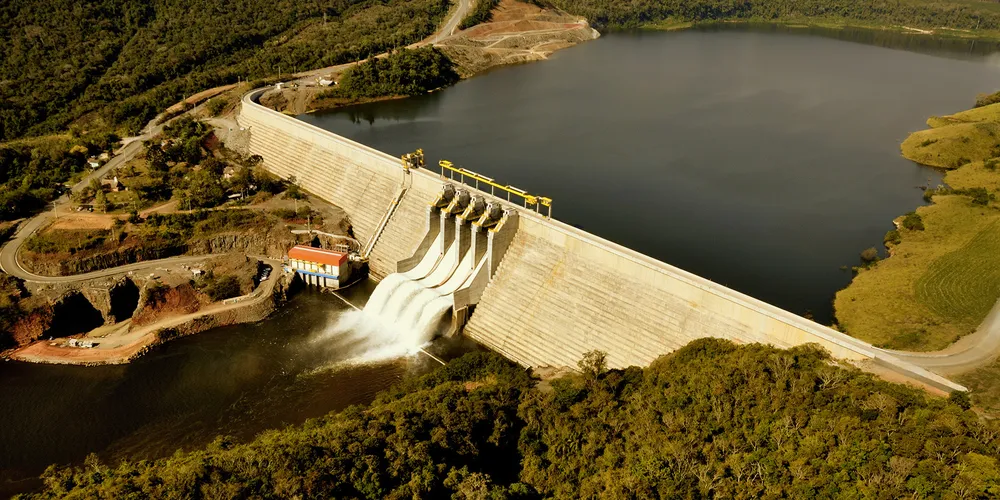 Instalada no Rio Tibagi, nos municípios de Telêmaco Borba e Ortigueira, Mauá está em operação desde 2012, com 363 megawatts de potência
