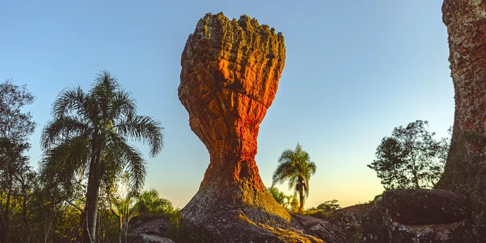 Arenito em formato de taça, do Parque Estadual de Vila Velha, é um dos principais pontos turísticos de Ponta Grossa