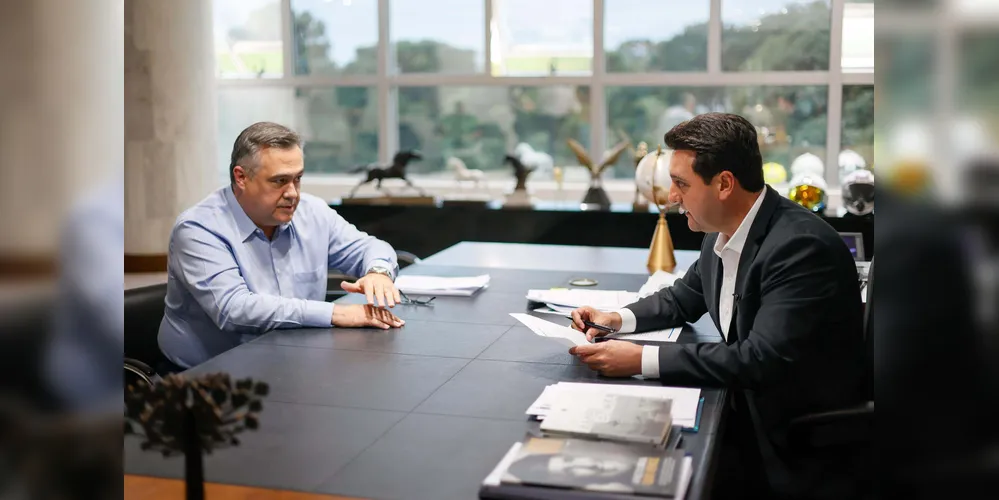 Governador autoriza concurso para 625 profissionais e anuncia promoção de servidores da Saúde