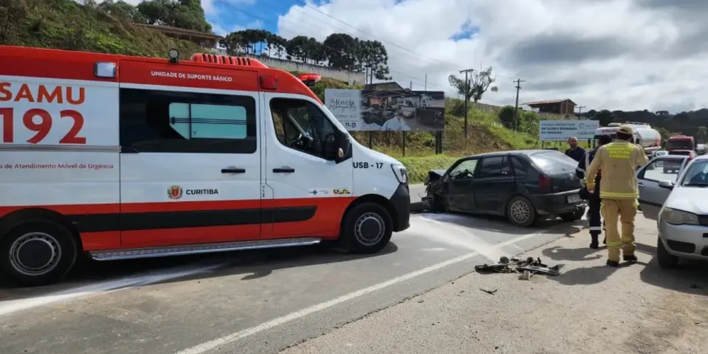 As crianças acabaram socorridas pelo Corpo de Bombeiros