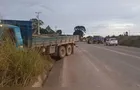 Trator 'parte ao meio' em colisão com caminhão na Estrada do Socavão, em Castro