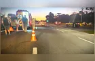 Mulher é atropelada por motociclista e ambos ficam feridos na BR-277