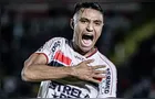 Pedro Severino, do Bragantino, aparece pela 1ª vez após acidente