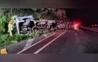 Caminhoneiro morre após carreta tombar em curva da BR-376