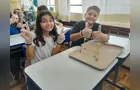 Estudos com formas geométricas divertem classe de PG