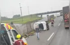 Carro capota na BR-376 e mobiliza equipes de resgate em PG