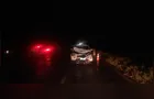Piloto e 'garupa' ficam gravemente feridos após colisão na PR-151 em PG