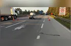Motociclista morre ao bater contra carreta na BR-376 em São José dos Pinhais