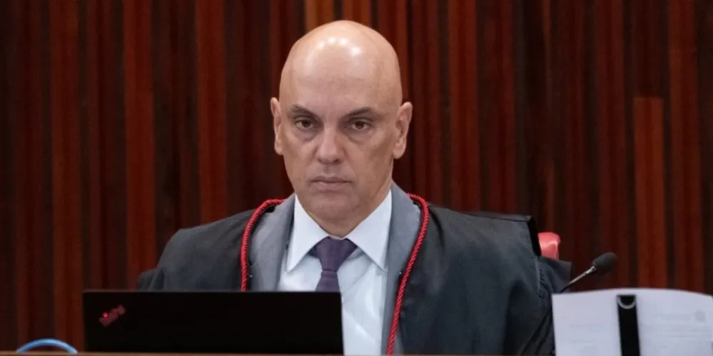 Moraes pode ter bens e contas bancárias congeladas
