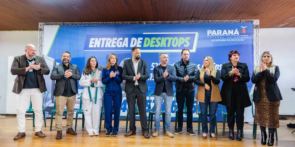 A entrega anunciada nesta segunda-feira faz parte do amplo conjunto de investimentos do Governo do Estado em tecnologia para a educação