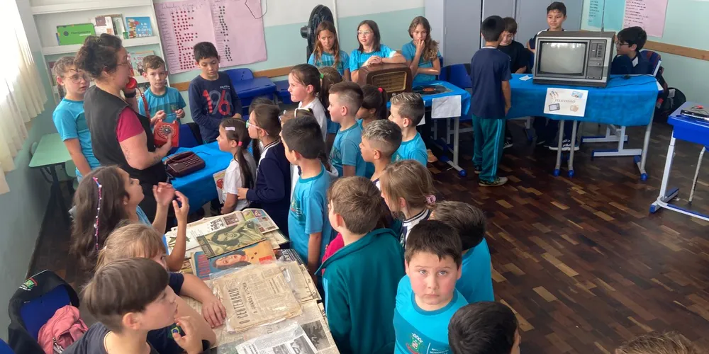 Educandos puderam atuar como verdadeiros 'professores' ao explicar conteúdos aos visitantes