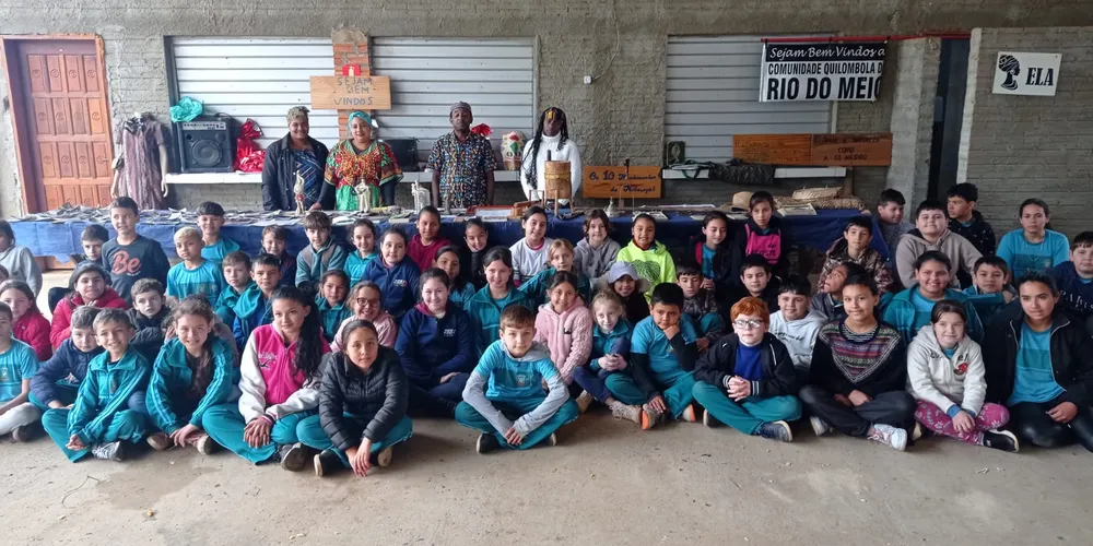 Educandos entrevistaram moradores locais; confira