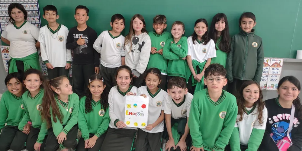 Estudantes colocaram no papel o importante ensino em sala