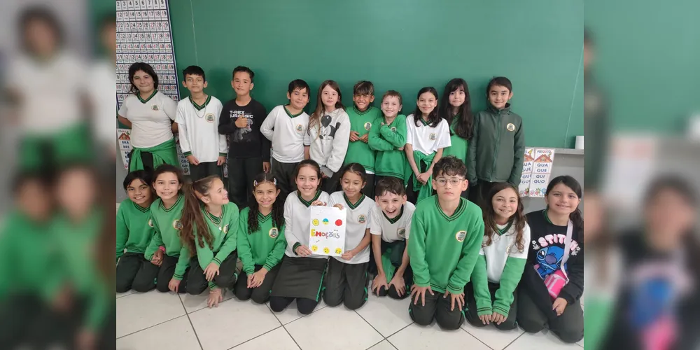 Estudantes colocaram no papel o importante ensino em sala