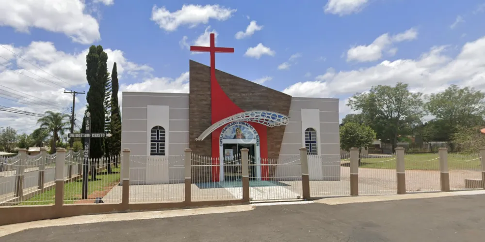 A sessão ocorre no alão da Capela Imaculado Coração de Maria