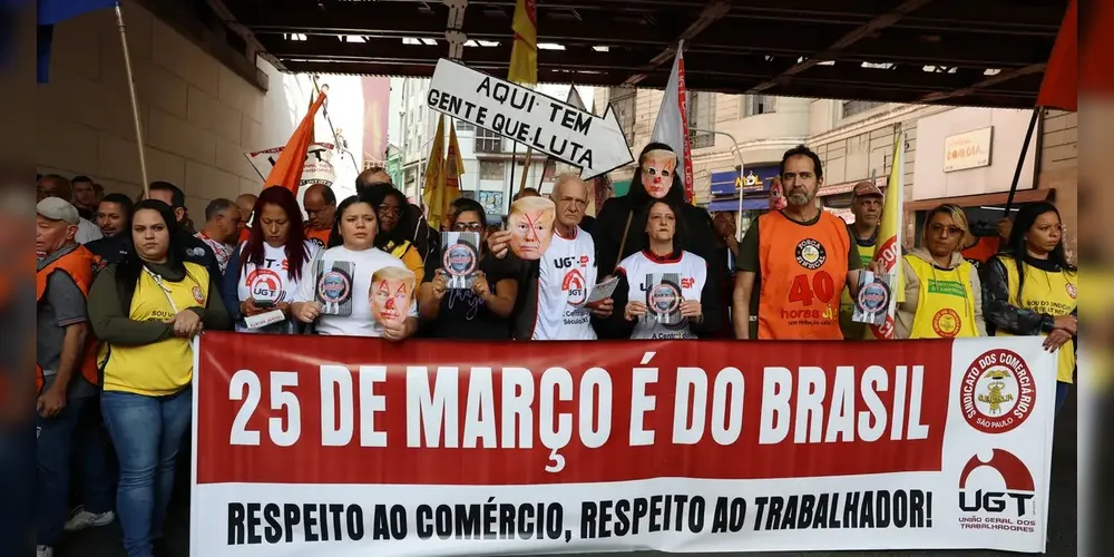 Ato de trabalhadores na 25 de Março repudia interferência de Donald Trump
