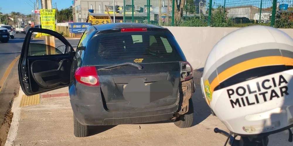 A condutora, de 32 anos, não possui Carteira Nacional de Habilitação (CNH)