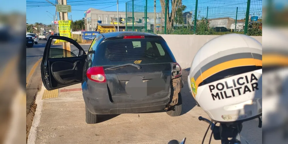 A condutora, de 32 anos, não possui Carteira Nacional de Habilitação (CNH)