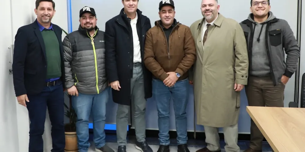Igor Pontarolo, Guto Silva, Marcelo Leite, Artagão Junior e demais lideranças municipais estiveram reunidos.
