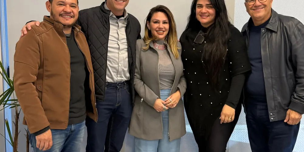 Marcos Paulo, Guto Silva, Dayane Sovinski, Naigler Jangada e Luiz Cláudio Romanelli estiveram reunidos