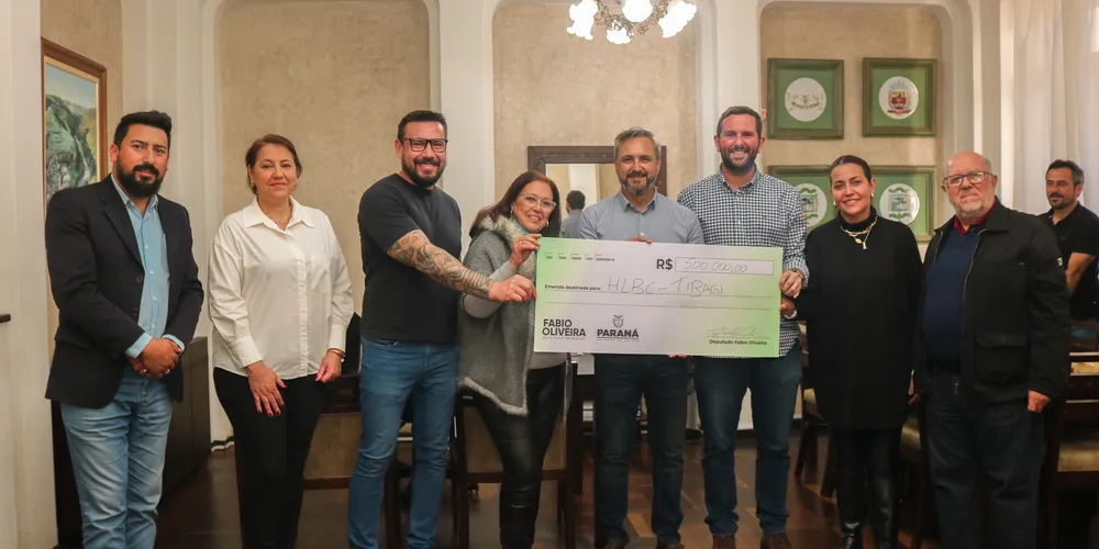 O recurso foi destinado pelo deputado estadual Fábio Oliveira, que esteve no gabinete da Prefeitura