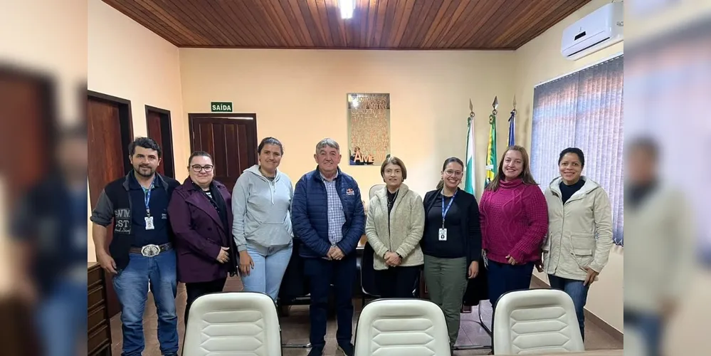 O prefeito Zelio Bitencourt se reuniu com representantes do IDR-PR