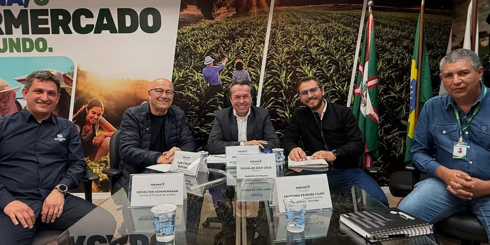 Lideranças estaduais e municipais estiveram reunidas nessa segunda-feira (14).