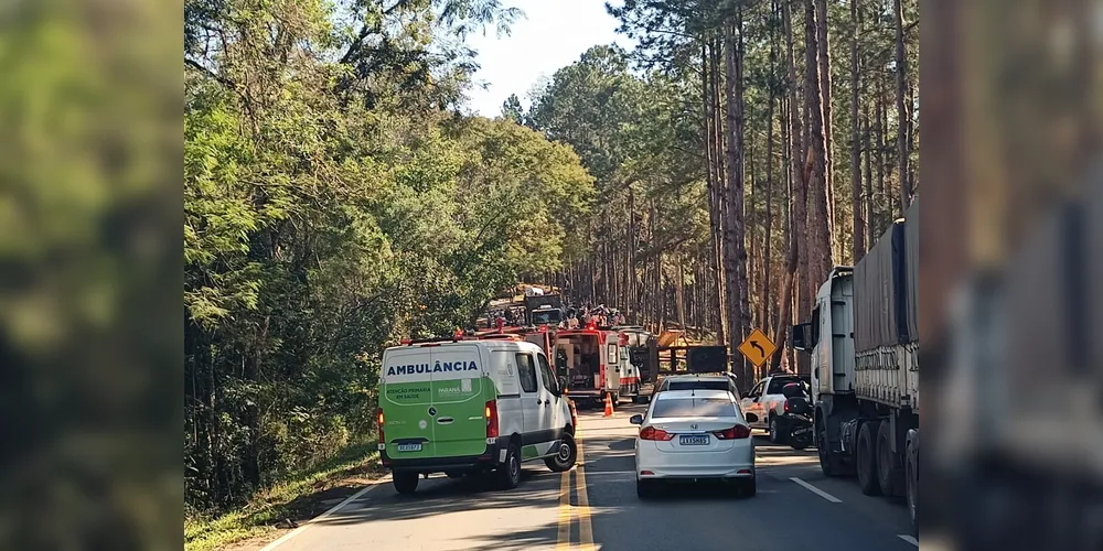 Grave acidente deixa três pessoas feridas na PR-239 em Reserva