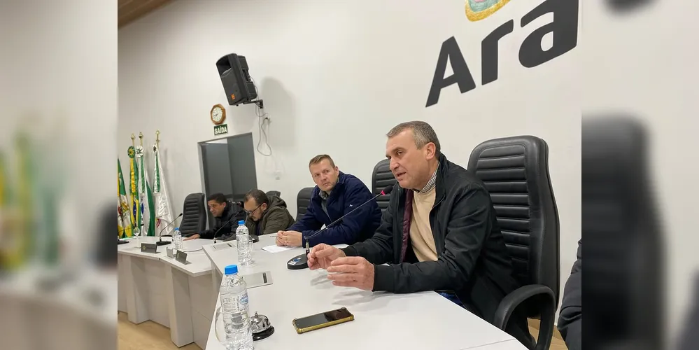 O prefeito Irani Barros (PSD) abriu a audiência destacando os benefícios aos moradores