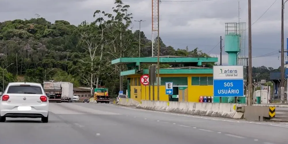 As vagas são para a sede de São José dos Pinhais (PR)