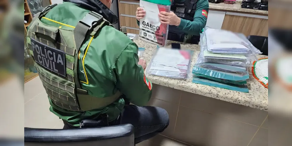 Seis advogados são presos por suspeita de lesar mais de mil idosos