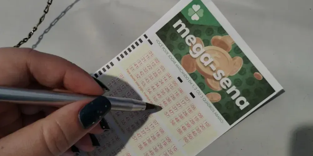 A aposta simples, com seis dezenas, custa R$ 6