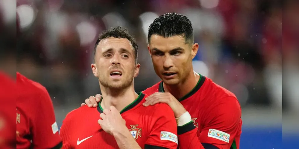Cristiano lamentou a morte do companheiro de seleção nas redes sociais