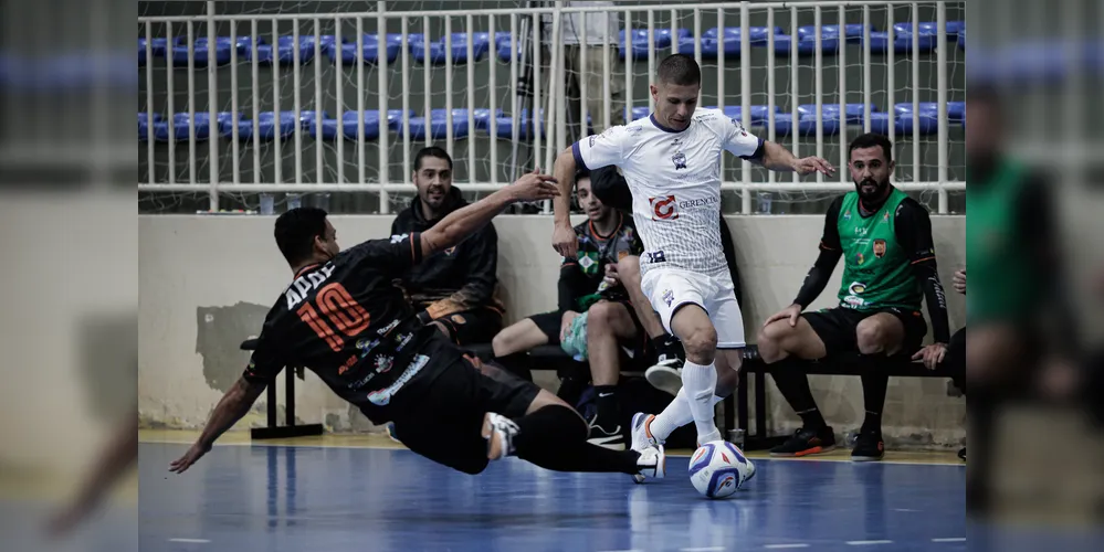 Vice-artilheiro da equipe na competição, o pivô Neto Villalba (foto) retorna após cumprir suspensão automática