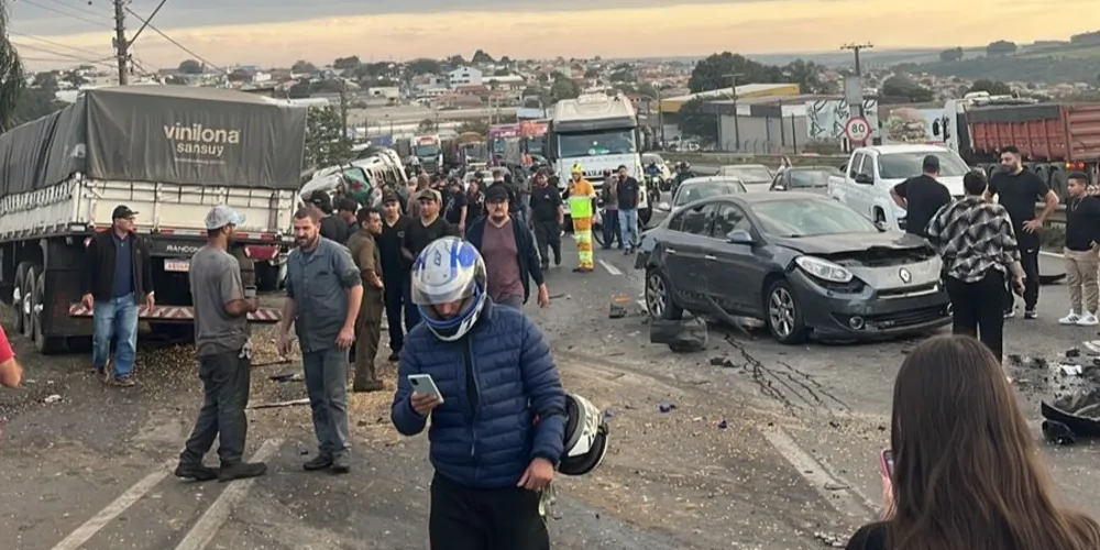 Trânsito sentido norte segue bloqueado