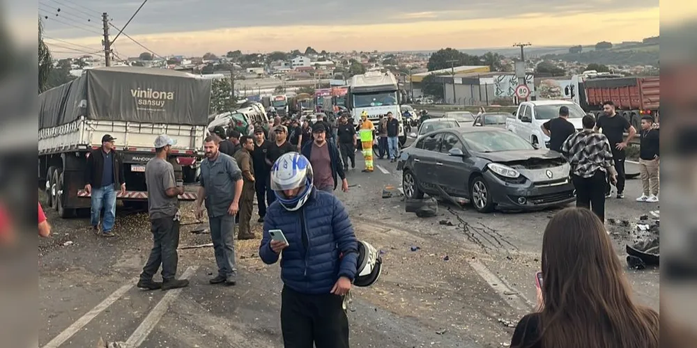 Trânsito sentido norte segue bloqueado