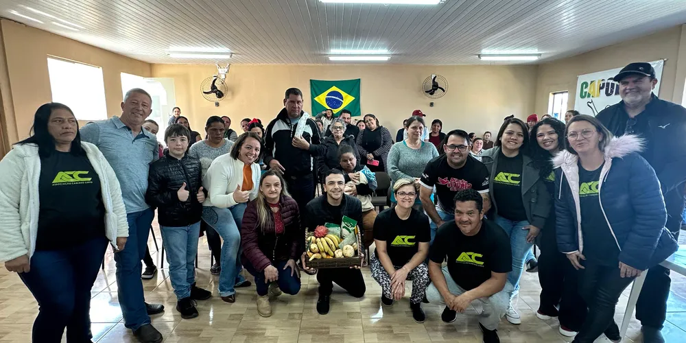 Kits foram distribuídos pela Associação Caminho Certo