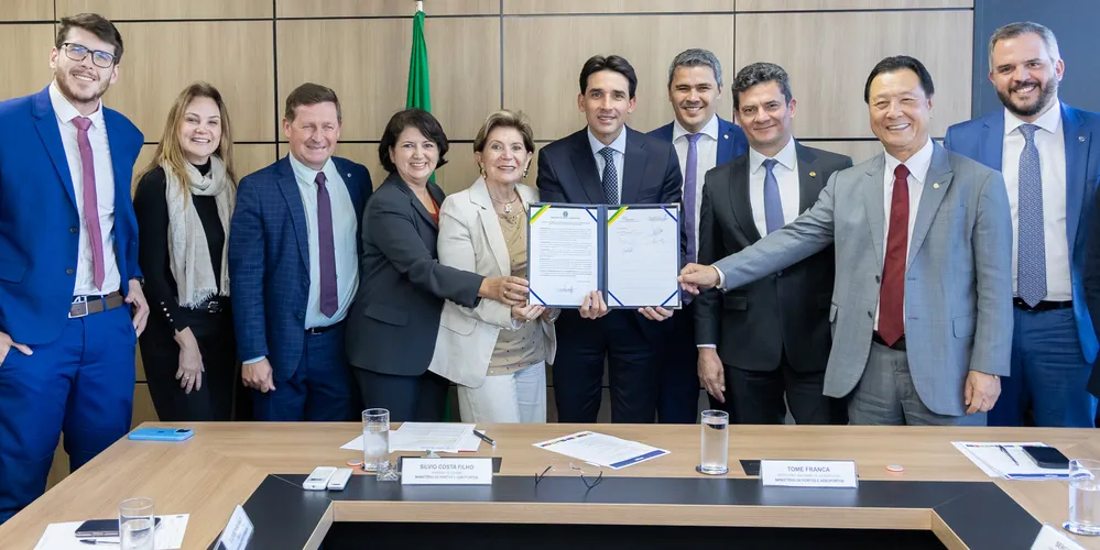 Reunião teve a presença de diferentes lideranças
