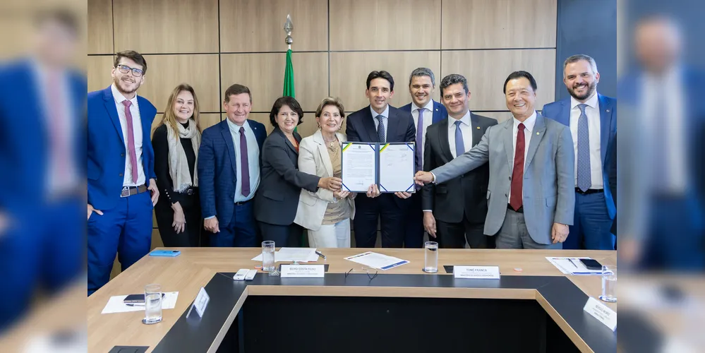 Reunião teve a presença de diferentes lideranças