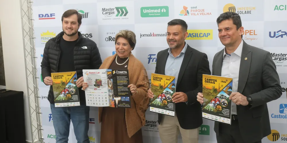 A cerimônia acontece nesta manhã de sexta (4)