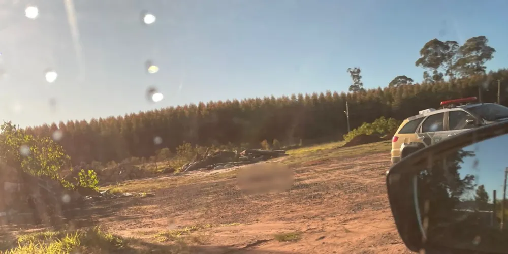 O homem foi encontrado por populares