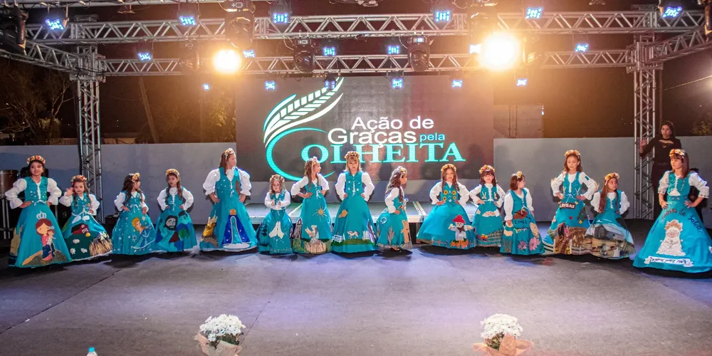 A festa é uma expressão de fé e reconhecimento à produção agrícola da região