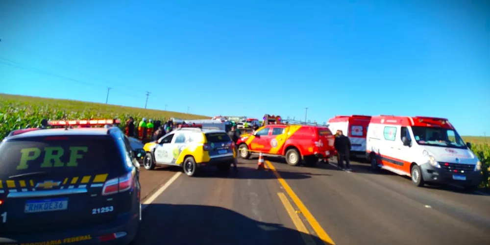 Várias equipes de socorro foram acionadas para o local da ocorrência