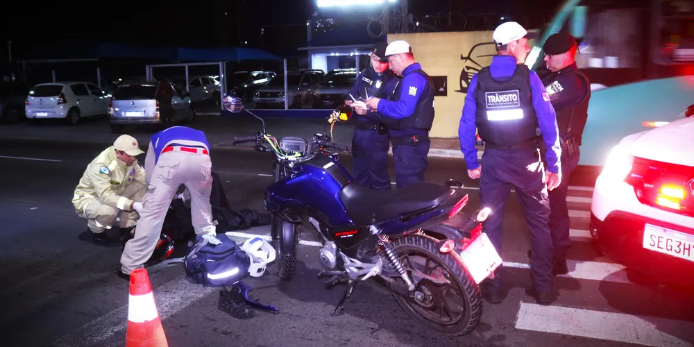 Equipes dos Bombeiros, da GCM, do Patrulhamento Viário e da PM/PR estiveram na ocorrência