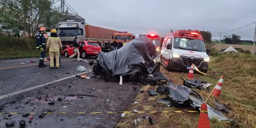 Três pessoas morreram e três ficaram feridas