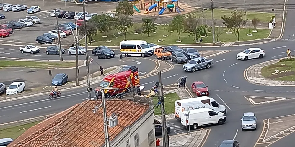 O acidente causou lentidão no trânsito.