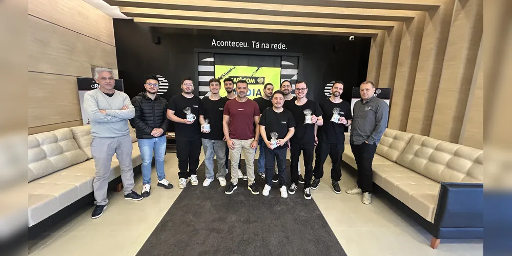 Agência Razza visita a sede do Grupo aRede para participar do Café com Mídia.