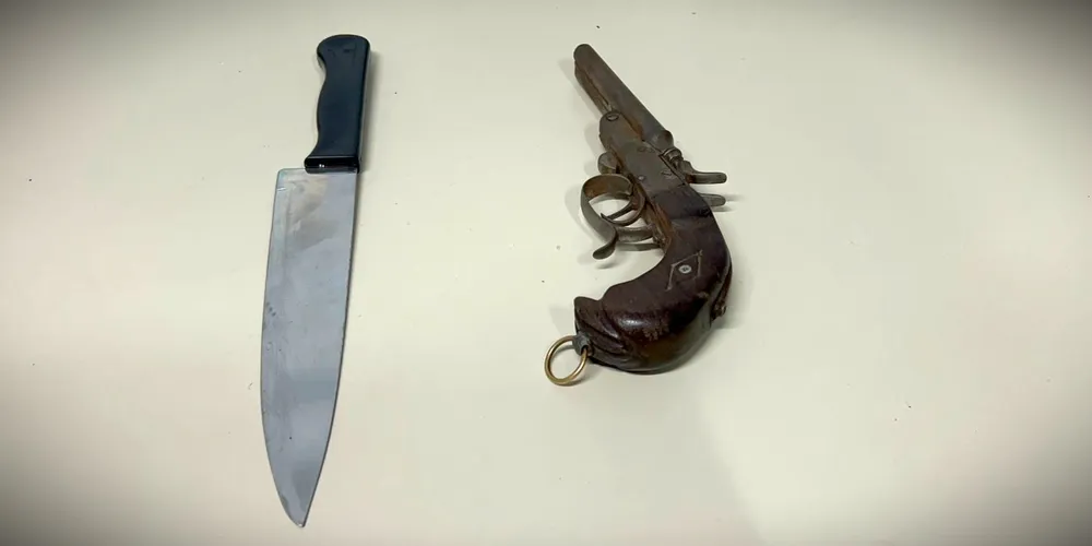 Armas foram encaminhadas à delegacia de Ponta Grossa