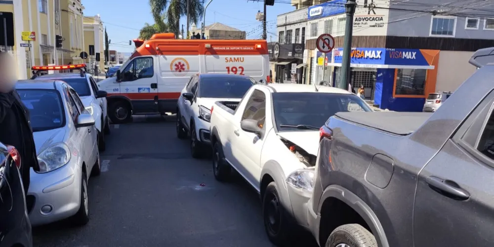 A batida ocorreu por volta das 12 horas
