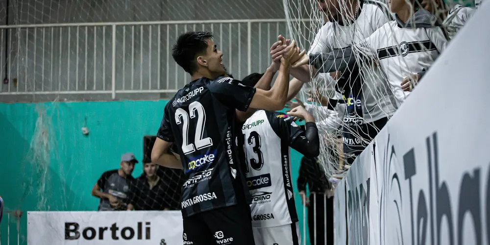 O Contorno Futsal enfrenta o Seleto Maringá em um duelo direto pela liderança do Grupo N na segunda fase da competição